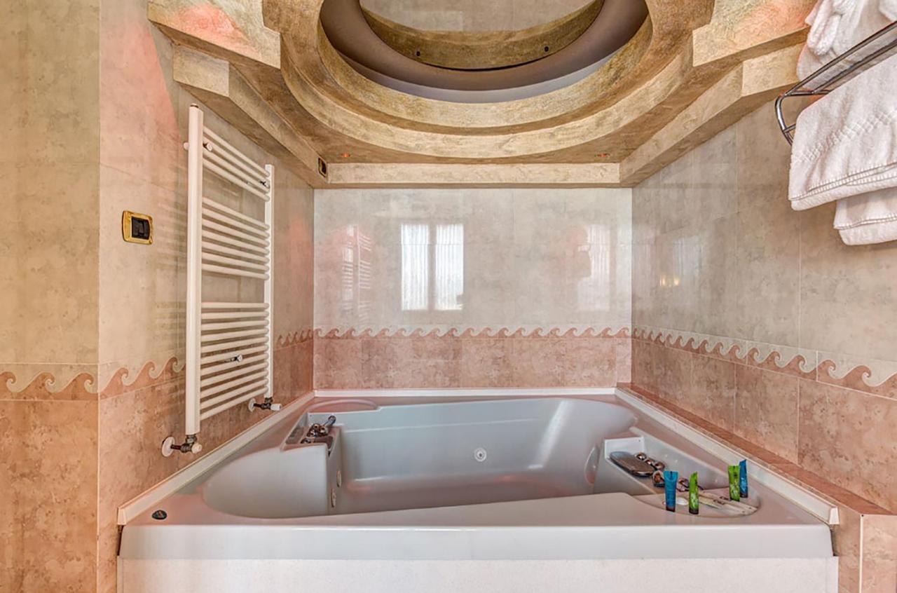 Dreamhotel