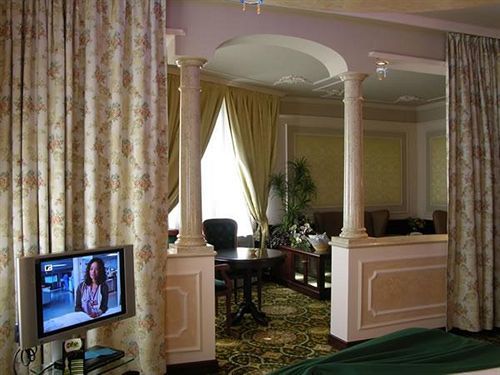 Dreamhotel 4* Appiano Gentile