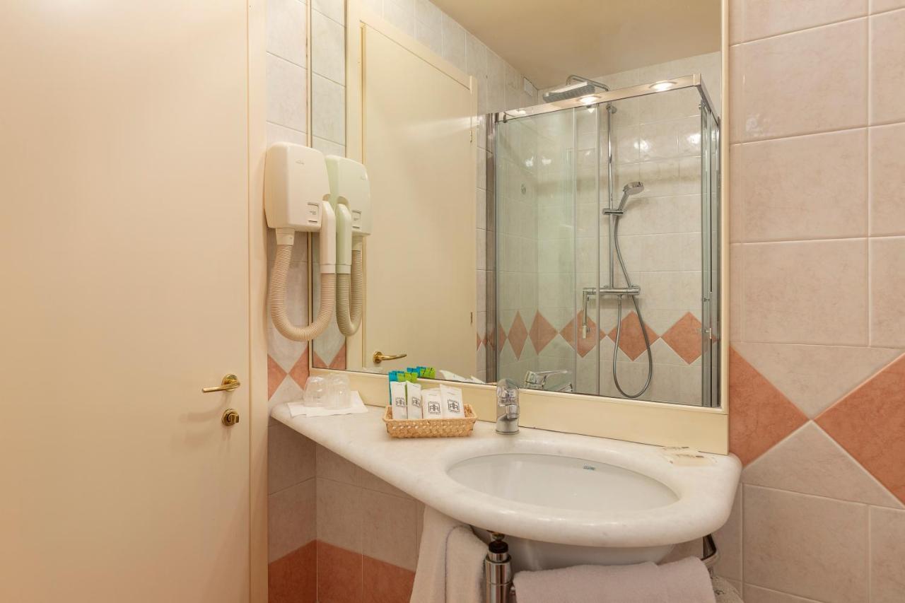 Hotel Dreamhotel 4*