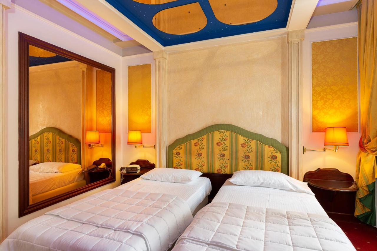 Dreamhotel Hotel